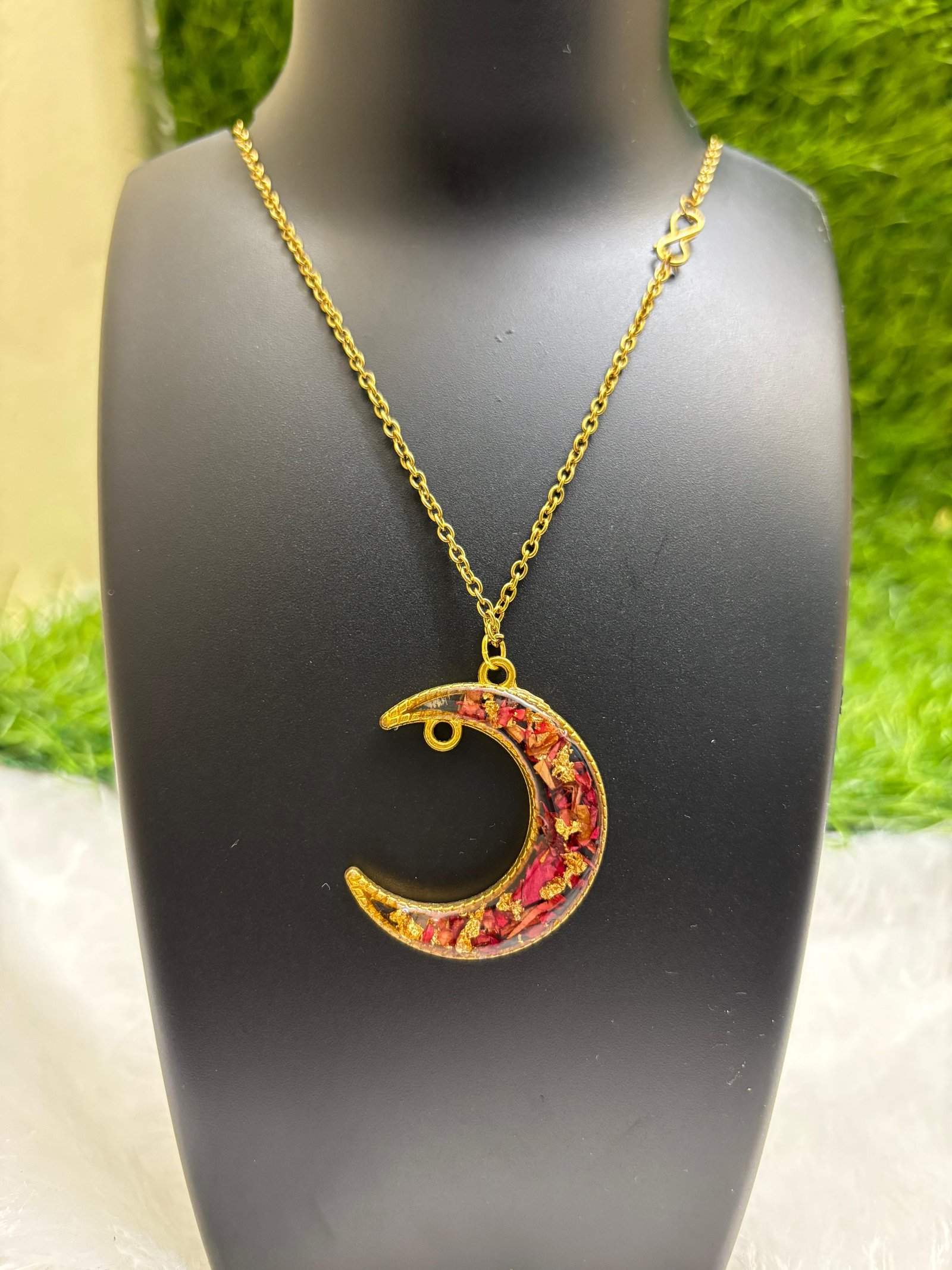  Real Dried & Floral Resin Pendants with  Chain Neckpiece